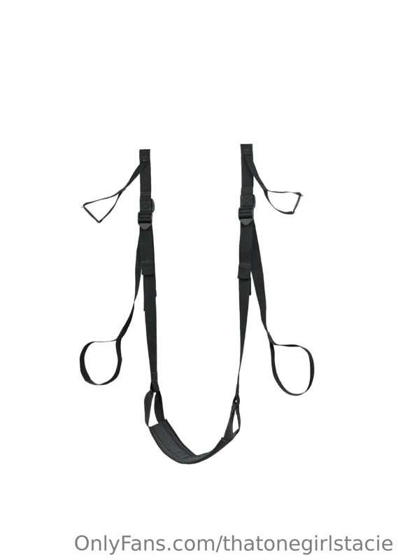 If you had a sex swing, who would get to swing? 😈👅🫦
Swing co..