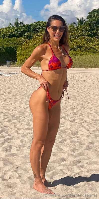 Feel my heat right now... I'll melt u right away 👅You up for..