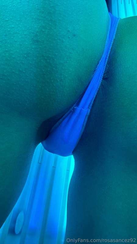 come to chat to see how I masturbate while I use the tanning..