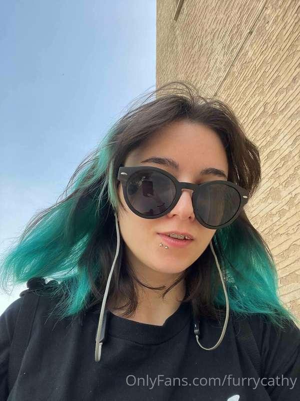 And for this sun, I decided to get new glasses😎 how about yo..