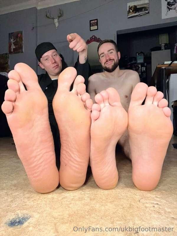 Filming with @m_p_j.97 this evening 😈😈🦶🏻🦶🏻