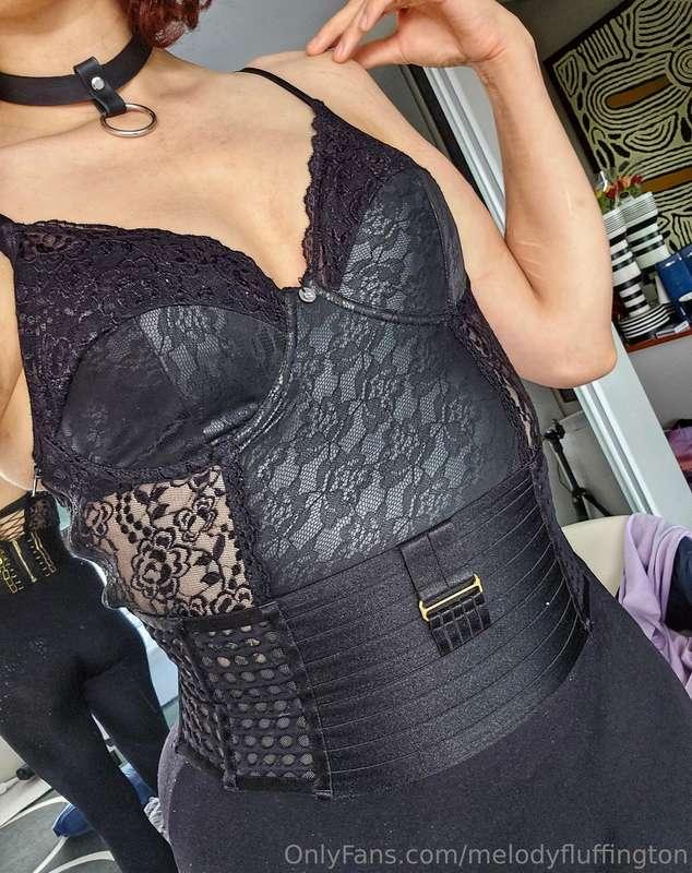 Feeling sexy wearing lingerie as outer-wear (clothes for pub..