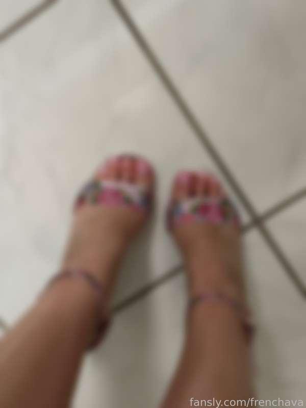 pretty feet in pretty heels 💖

#feet #toes #heels #pinktoes #pedicure #fyp #prettyfeet #cutefeet #sexy #legs #footfetish #feetfetish #foot #goddess #footworship 