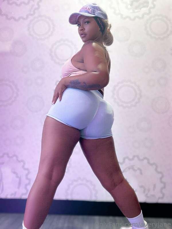 I'll work this body for you 🔥
