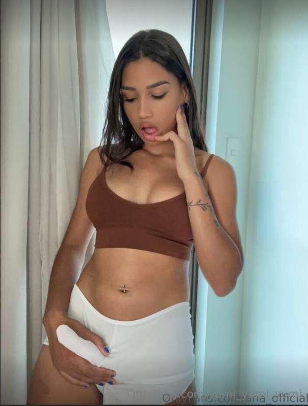 FREE SUBSCRIPTION 🫦The hottest girl with big tits @ana_offic..