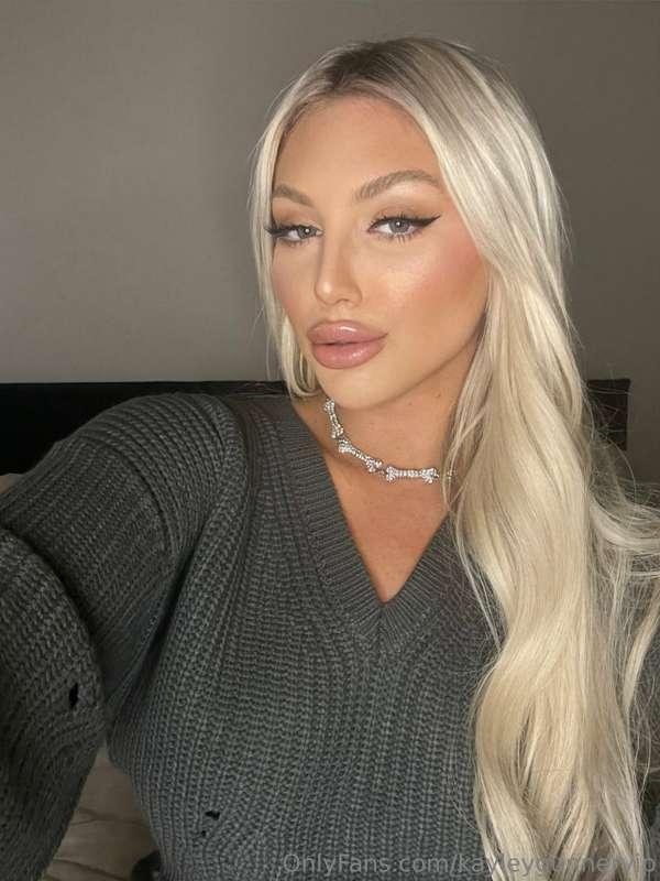 I really want a kiss right now🫦