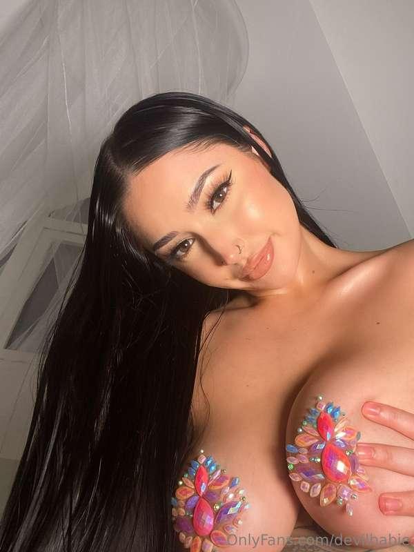 trouble never looked so good 💗