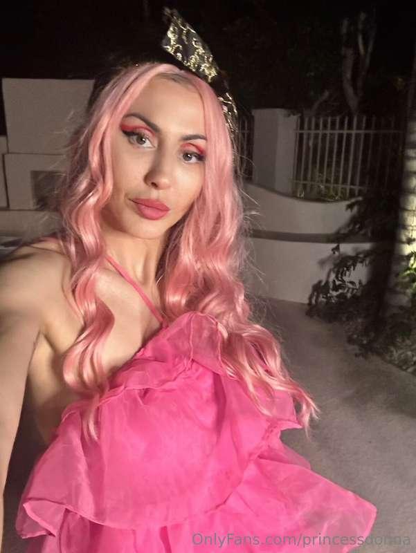 Pink to make the sluts wink ;)
