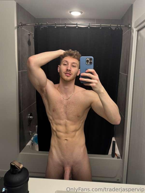 Suck me till I ooze in your throat 💦🤪