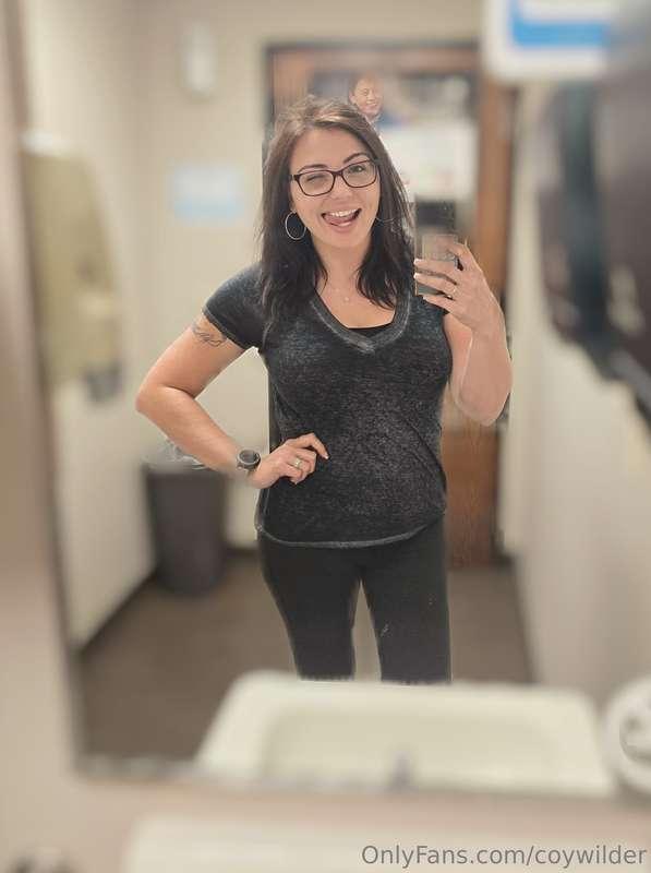 No more glasses!! 🤓https://onlyfans.com/1765142370/coywilder..