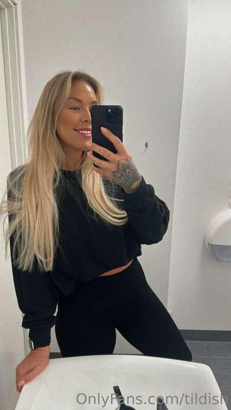 do you want to keep me company at work? ❤️😘