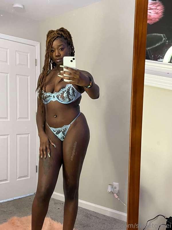 sweetgirllei image #0