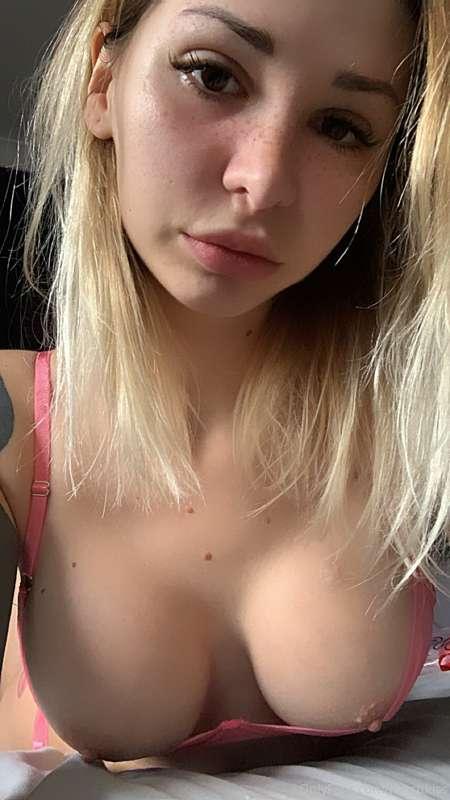 Good night 😈 I’m gonna post a very sexy video tomorrow hope ..