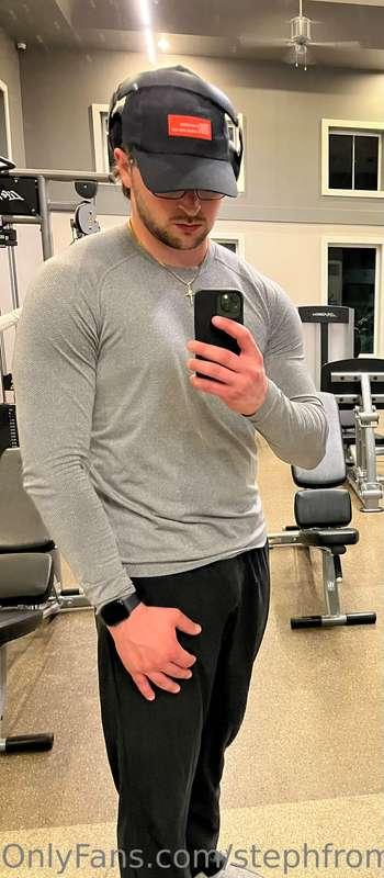 I forgot to post the last couple days 😅 75 Hard DAY 21