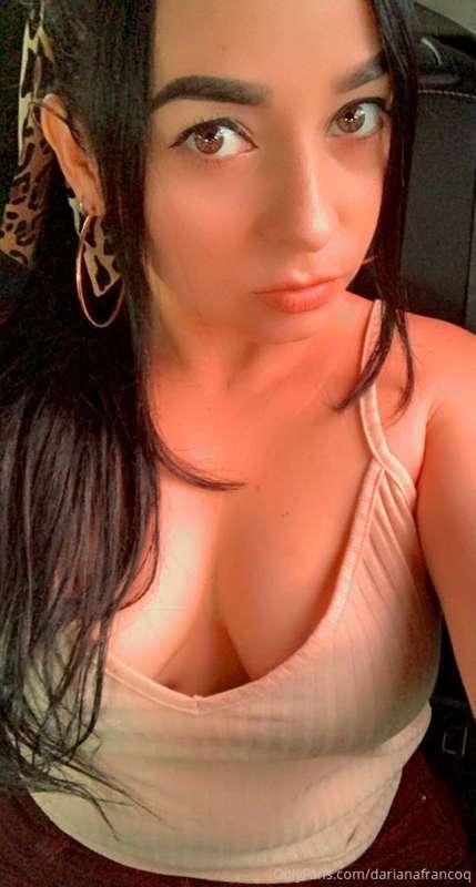 Hola mis amores suscríbete a mi Onlyfans pago $5.25 y recibe..