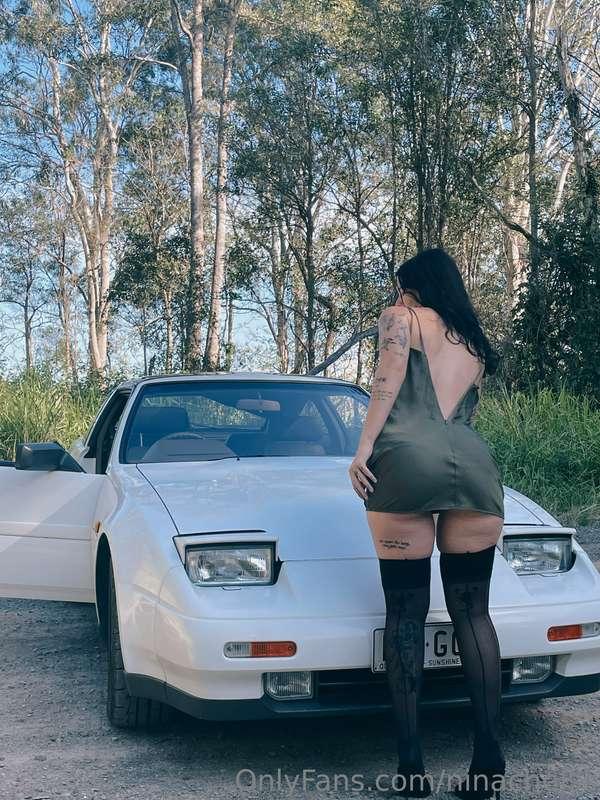 loving a sexy car photo shoot?? 

more photos and doing some..