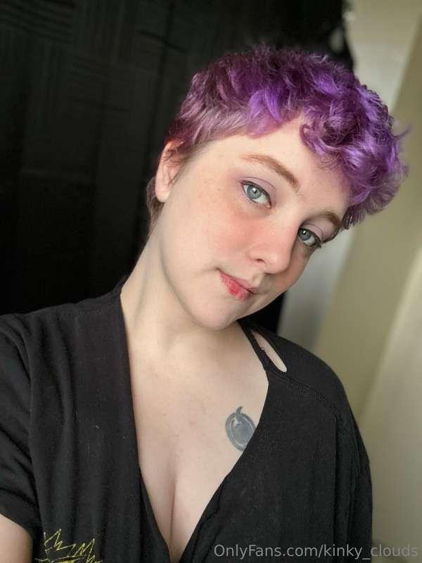 My bathroom gets such good lighting, I can't help but turn i..