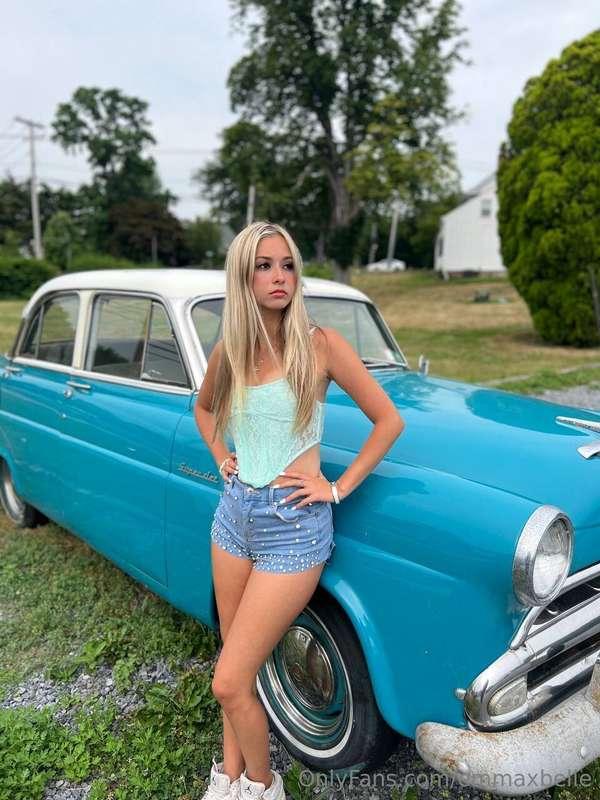 would we fit in this backseat? 😈😘