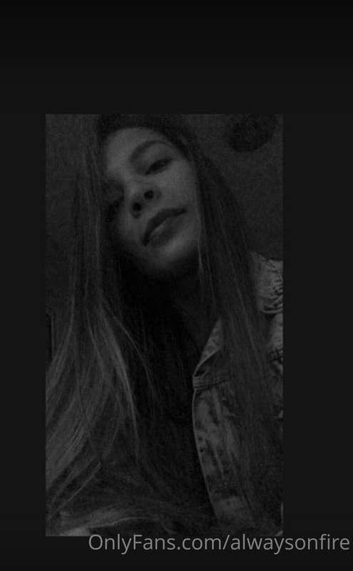The girl in black 💐❤️