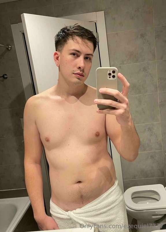 @machoalfaxx  @machoalfaxx

Follow my handsome friend! they ..