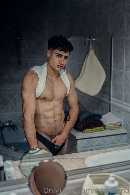 Regalame 50 likes y te mando una foto por privado 😌❤️🔥