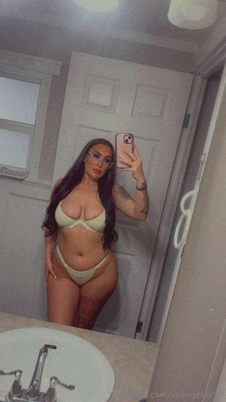 filming tomorrow or tonight, message me how u want me daddy💋..