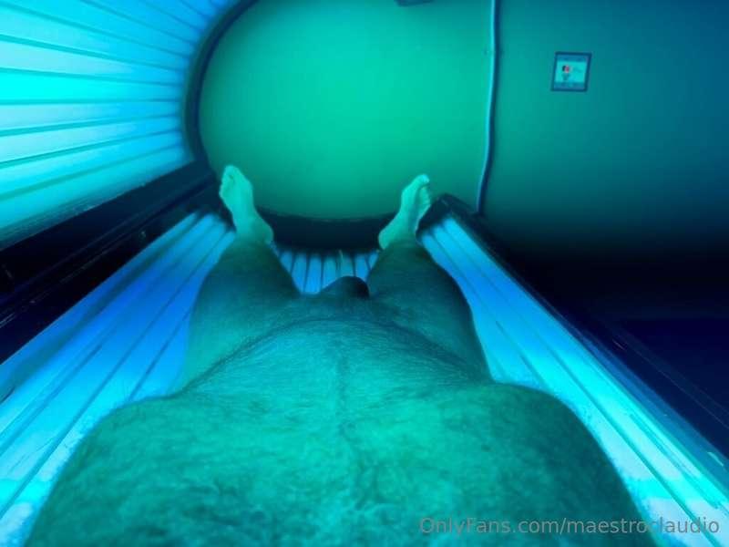 Do I look good under the UV light? 😉
