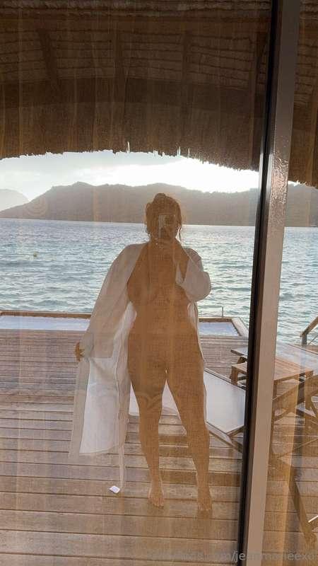 Woke up in paradise!☀️swipe for a video!