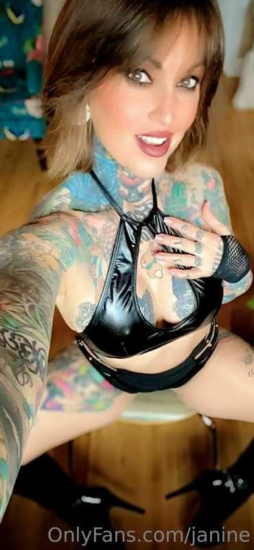 Let's have some fun! How do I look? 😜