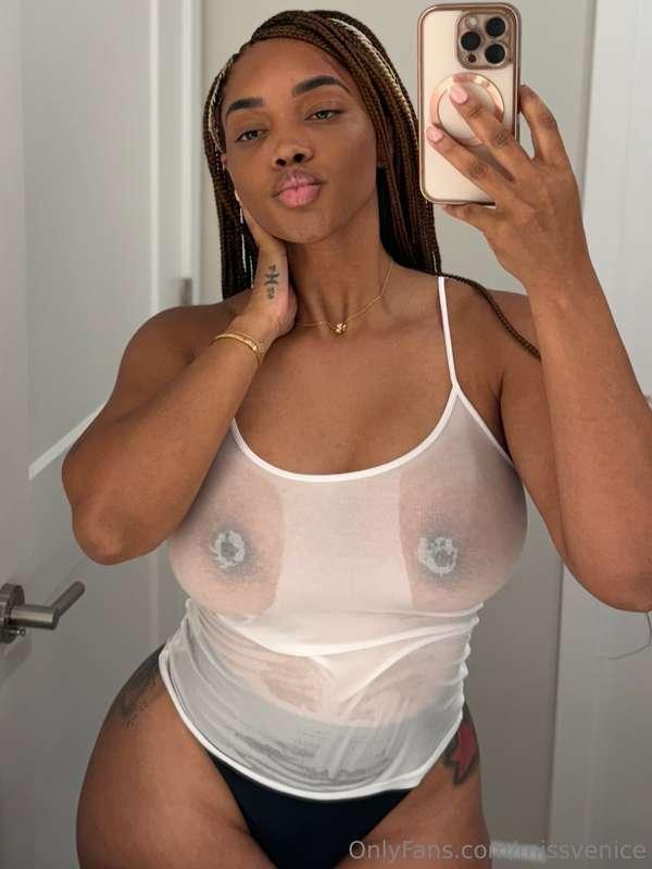 Playing it see-through… can you handle it? 💋