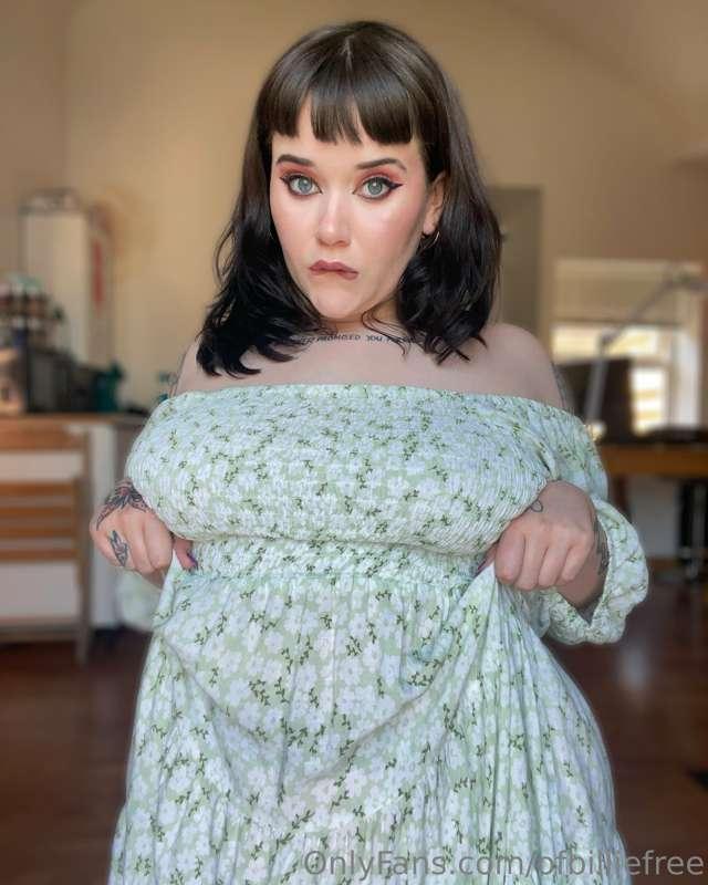 An abundance of hot content is up on my VIP page @ofbillie 
..
