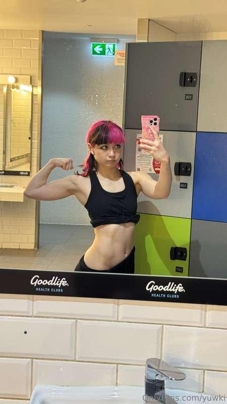 where my flexing and armpit enjoyers at???? 