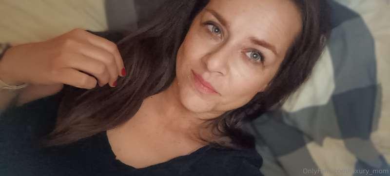 Jedná rozcuchaná🥰🤩