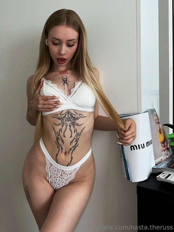 Čekám co mi na nich přistane, abych to mohla pěkně slíznout ..