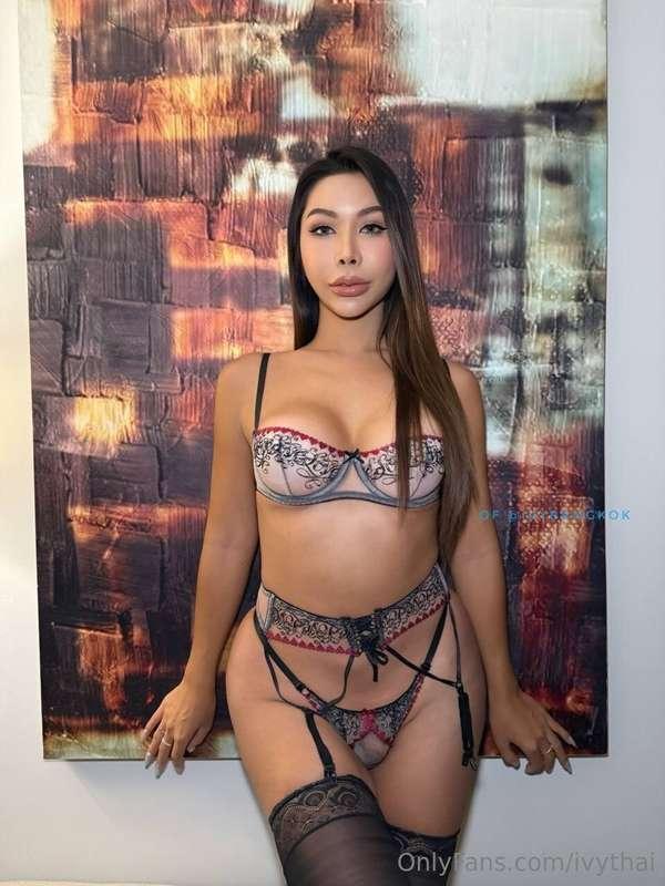 Lickable from head to toes 😋👅