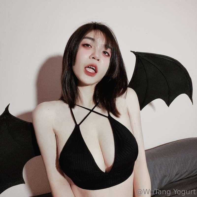 good night🖤
晚安🖤