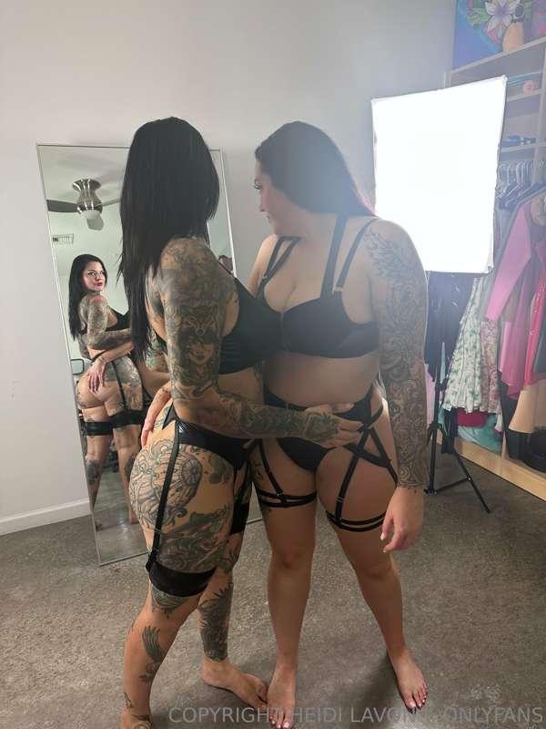 @itsivorymarie and I showing off our best ASS-ETS 😉 

To get..