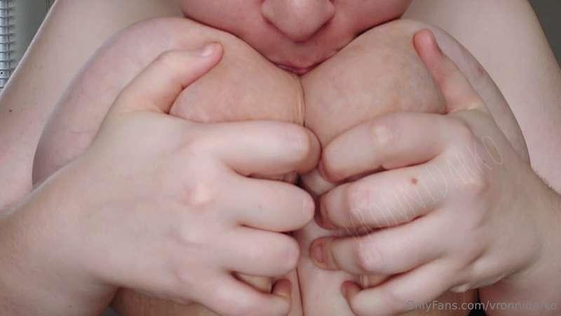 thecurvyprince image #1
