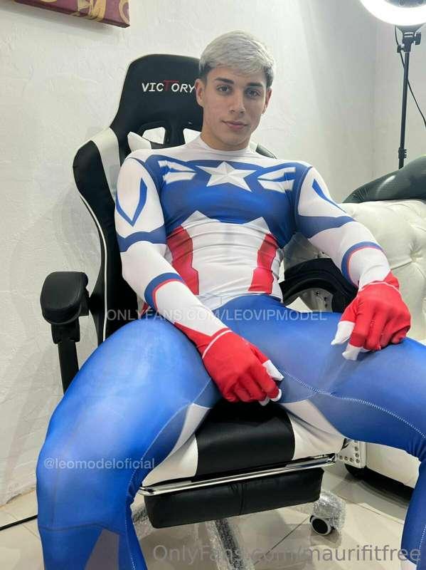 HI 👋, I’m @leovipmodel @leofreemodel 21YRS 🎂, HOT TWINK 🔥😍 T..