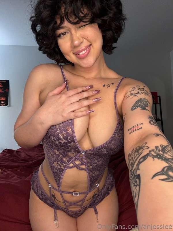 rub your cock on my tits 🥵