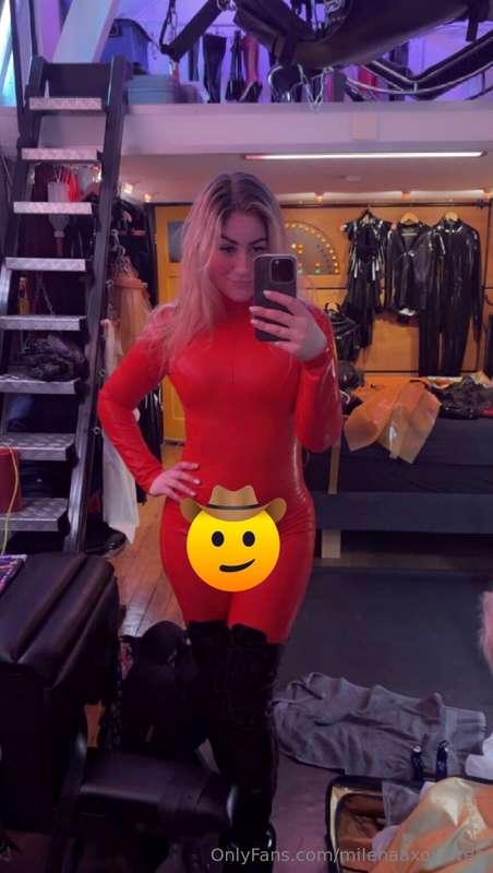 This is my New RED Latex Catsuit 🤭 It's so Tight it's giving..