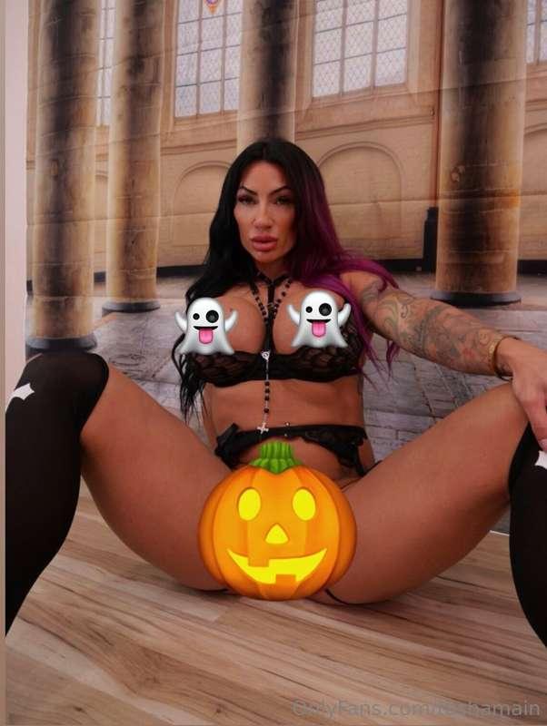 Happy Halloween 🫦
