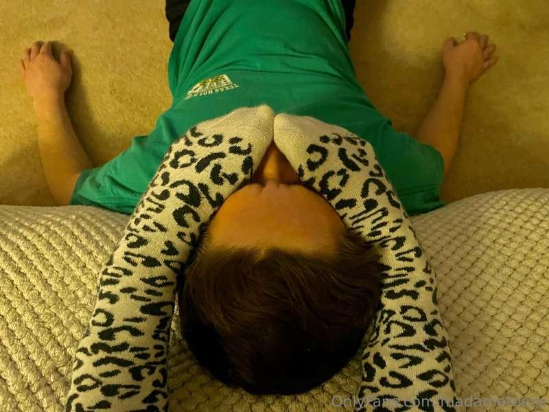 Making a boy smell my socks while relaxing and watching YouT..
