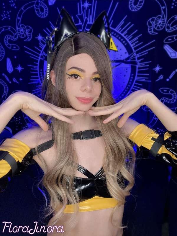 This the kind of outfit I want to be gang banged in 🥰🍆🍆🍆
