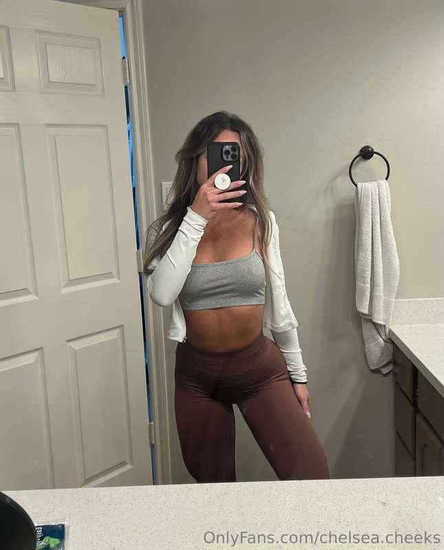 chelsea.cheeks image #0