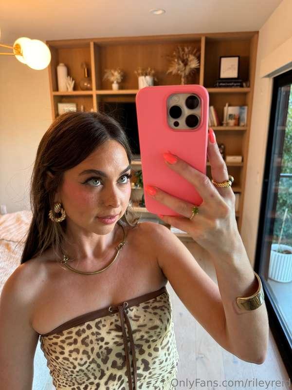 Selfie for youuuuuu after getting FUCKED!! 😘 check your dms...