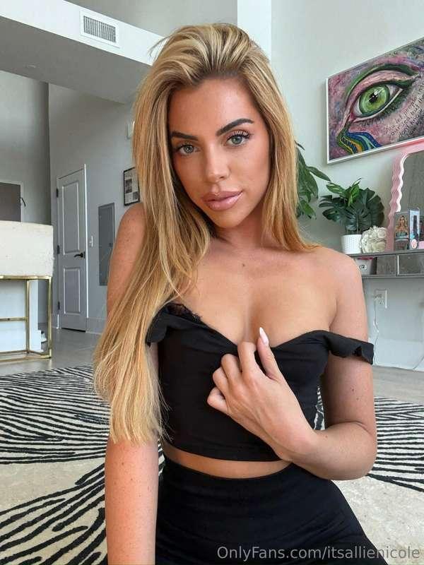 do i turn you on? 🥹👉🏻👈🏻