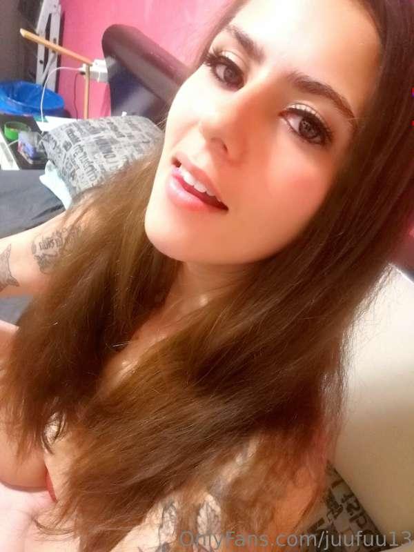 Jugamos? 😈🔥

Te espero en mi DM 🤤