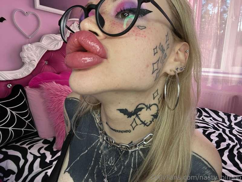 nasty_bimbo main image