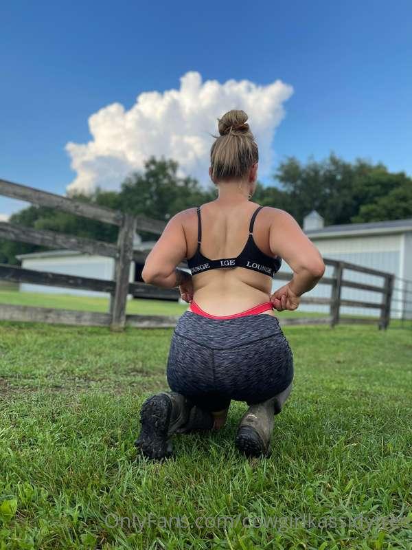 I show my everything on my paid page 🤤 @cowgirlkassidy